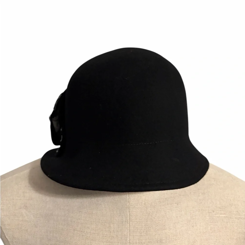 Charter Club Black Hat w Plaid‎ Floral Accent Woman's Felt Bucket Hat 100% wool